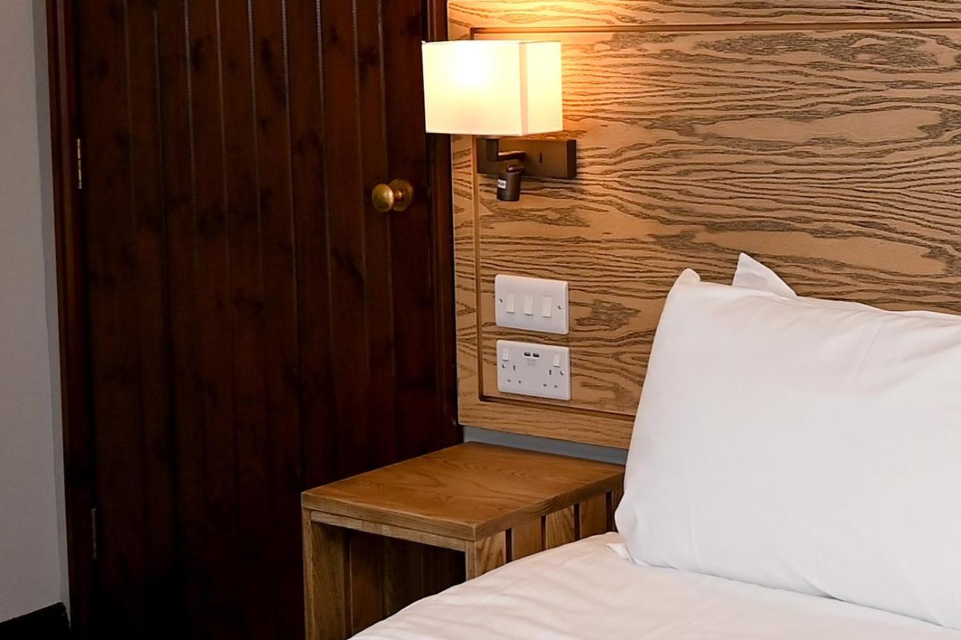 Swan, Thatcham By Marston'S Inns Exteriör bild